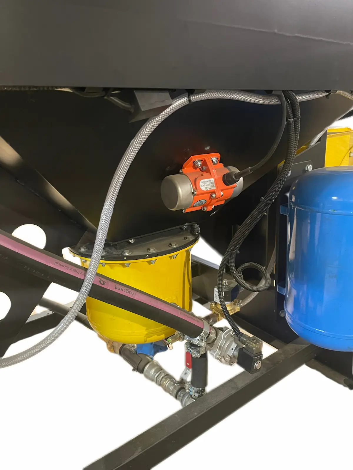 PMJ | Piaskarka kabinowa ciśnieniowa PK1